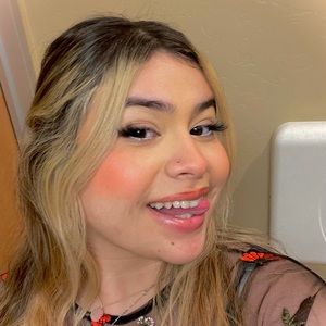 Meet your Posher, Dora serena